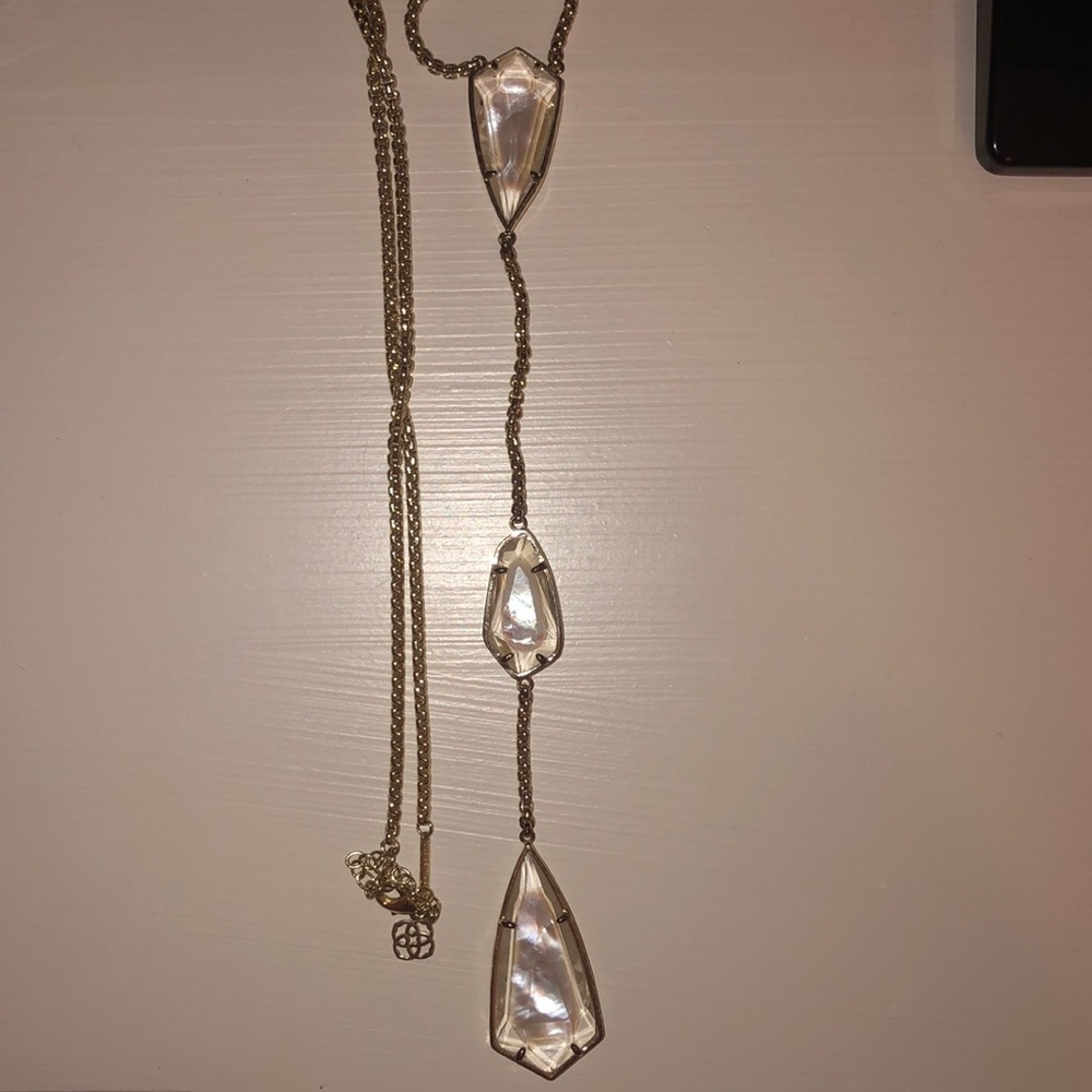 Kendra Scott three stone pendant necklace